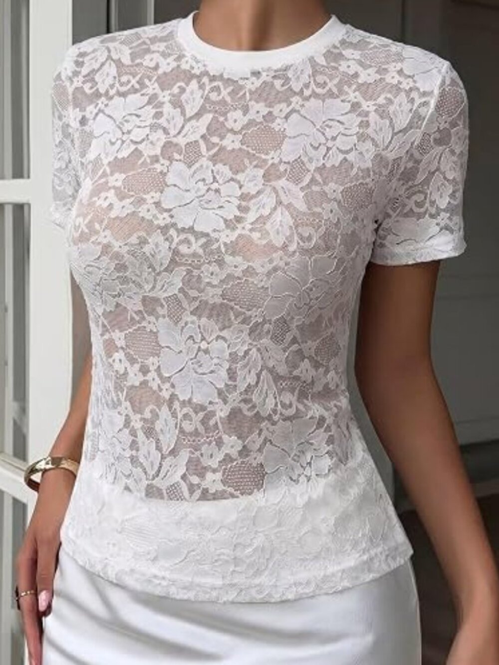 Slim Fit Floral Lace Tee Size Large